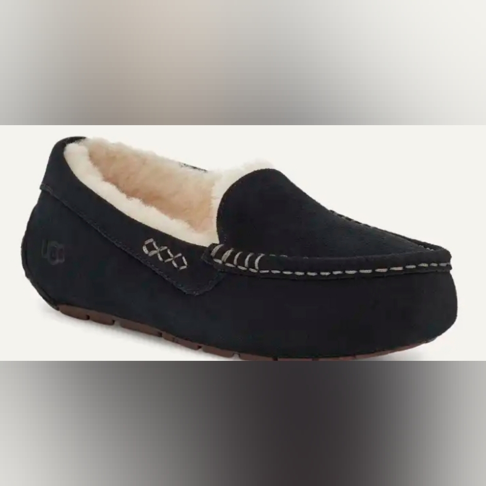 UGG Ansley Suede Moccasin Slippers Wmn's Size 9 Used Exc MSRP $115 - Picture 1 of 10